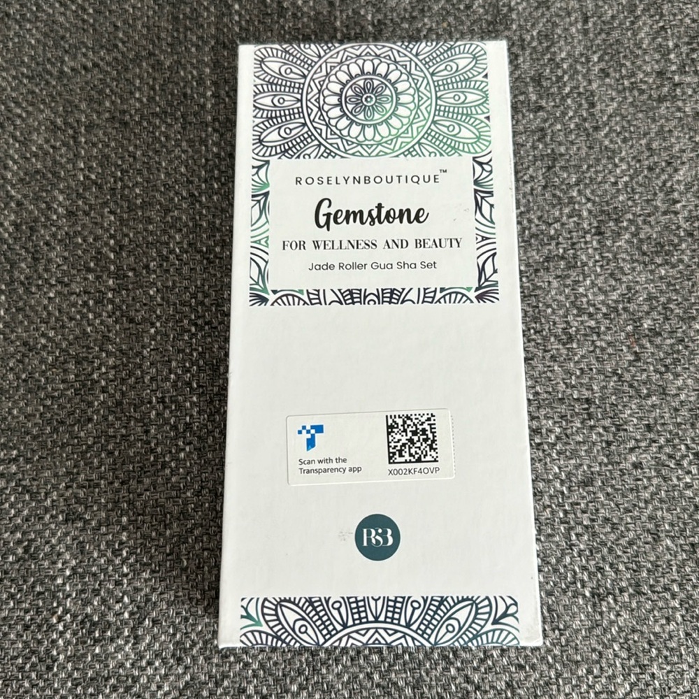 Roselynboutique Jade Roller GUA SHA Set